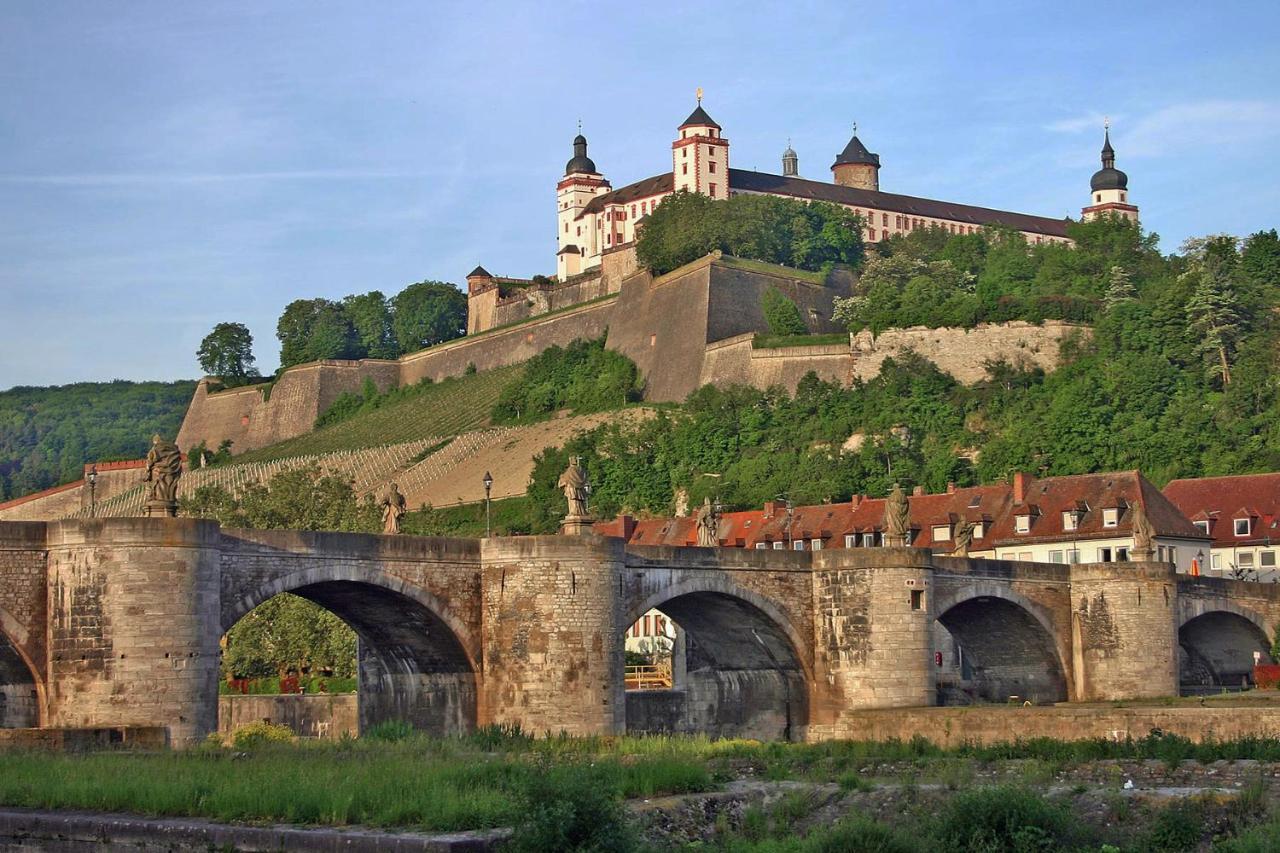 Private Room-vineyards And City Privatunterkunft Würzburg